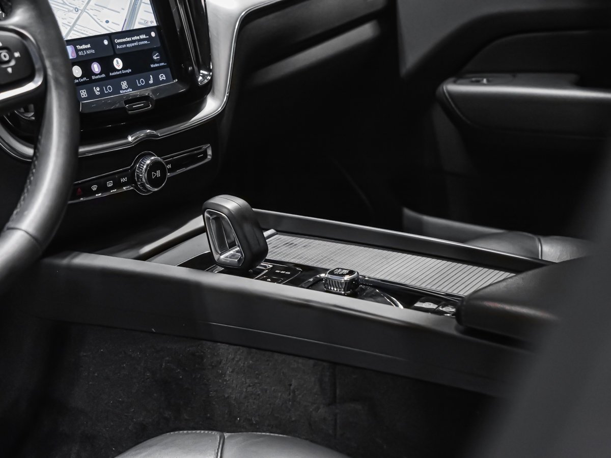 2022 Volvo XC60 B6 MOMENTUM CLIMATE White Montreal - photo #8