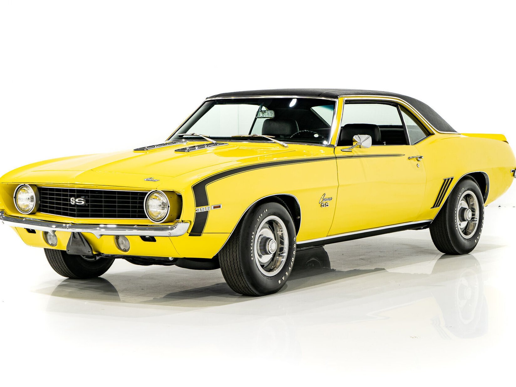 Chevrolet Camaro SS **PRIX EN USD** With factory A/C 1969 Jaune Montréal - photo #0