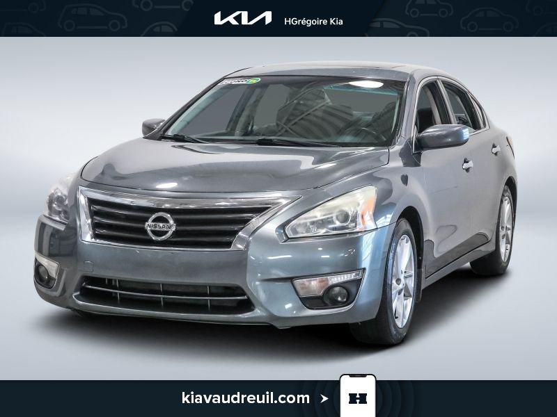 2015 Nissan Altima Grey Laval - photo #2