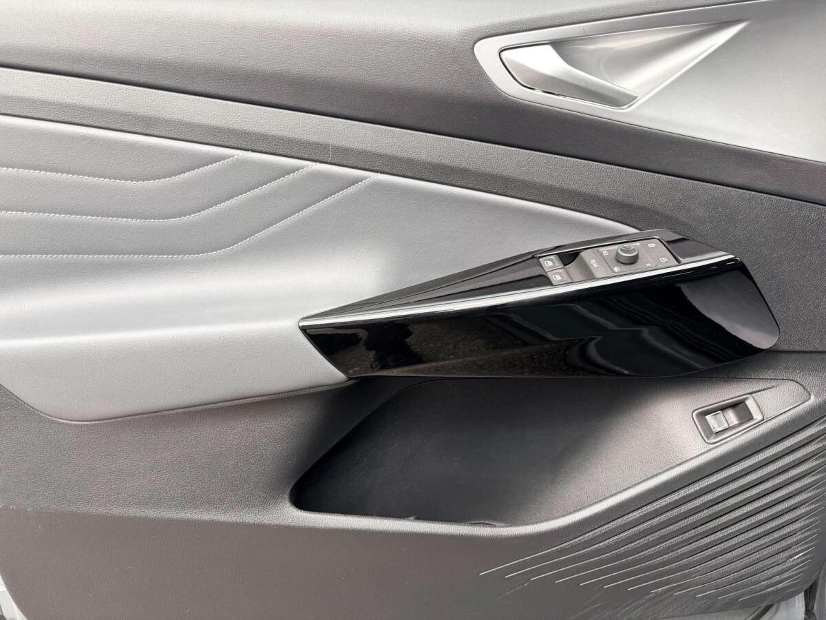 2023 Volkswagen ID.4 White  - photo #19