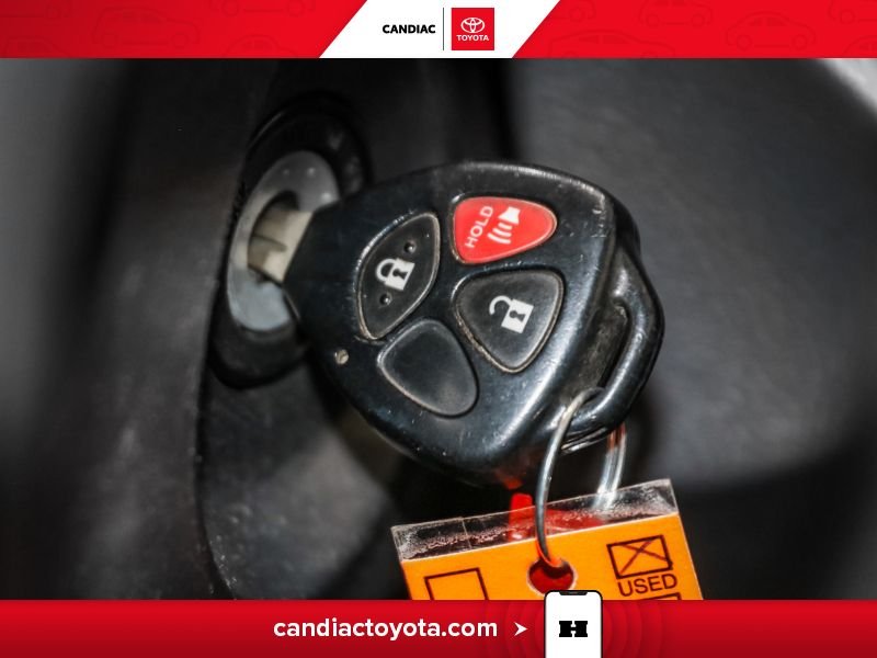 2012 Toyota Yaris Silver Saint-Eustache - photo #23