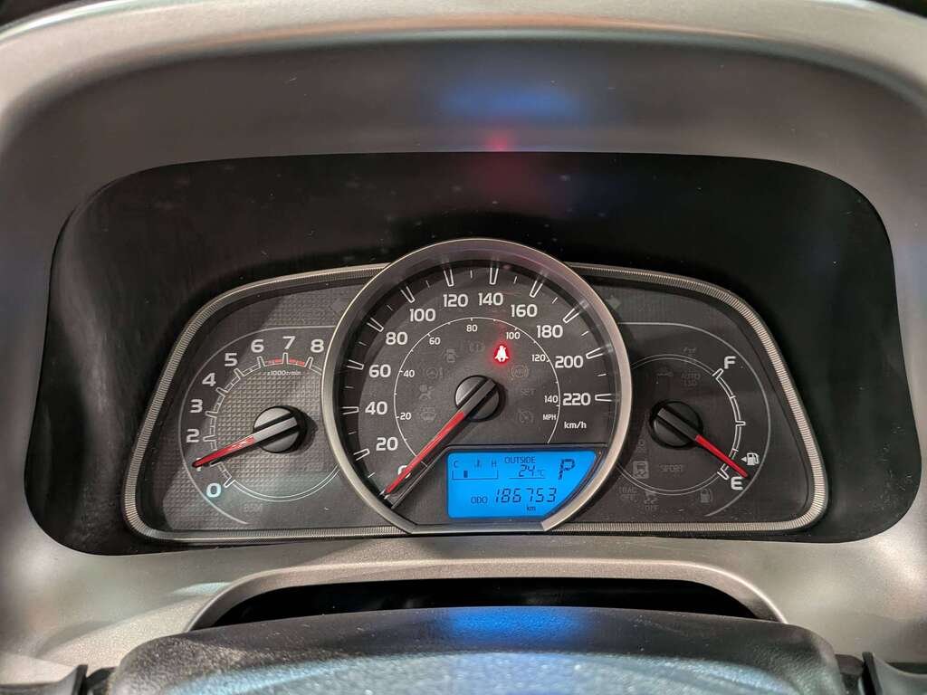 Toyota RAV4 AWD 4dr XLE 2015 Gris Val-David - photo #18