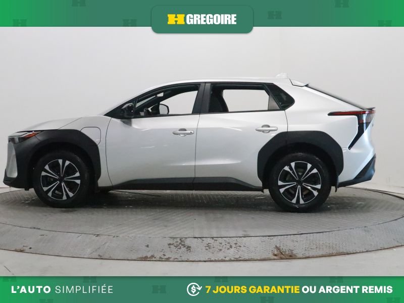 2023 Toyota BZ4X Grey Laval - photo #4