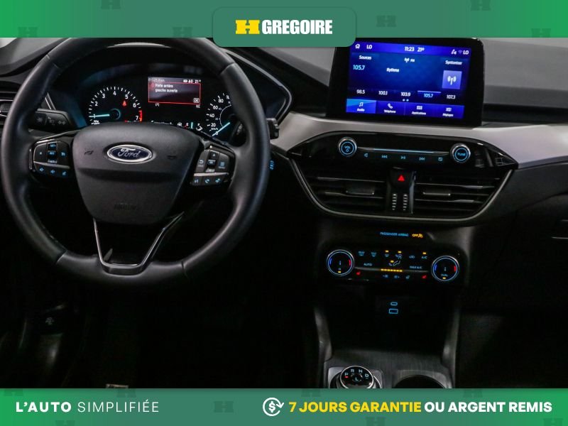 2022 Ford Escape Grey Laval - photo #21