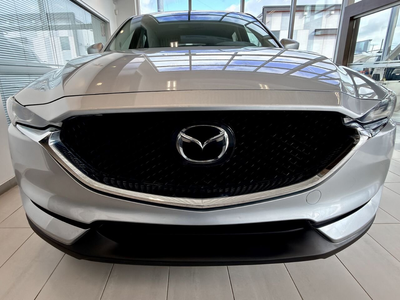 2020 Mazda CX-5 Silver Notre-Dame-des-Prairies - photo #3