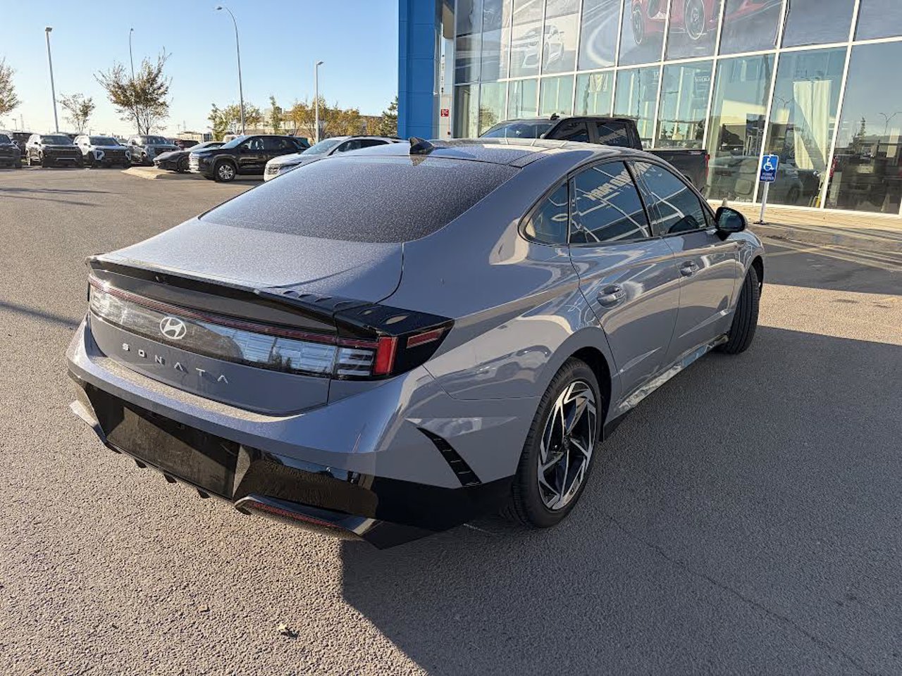 2025 Hyundai Sonata 2.5L Preferred-Trend FWD Blue Sherwood Park - photo #4