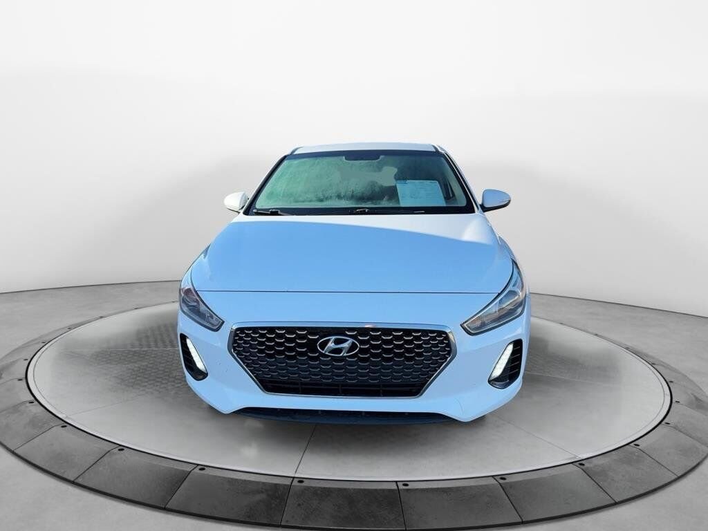 Hyundai Elantra GT GL 2018 Blanc Baie-Comeau - photo #1
