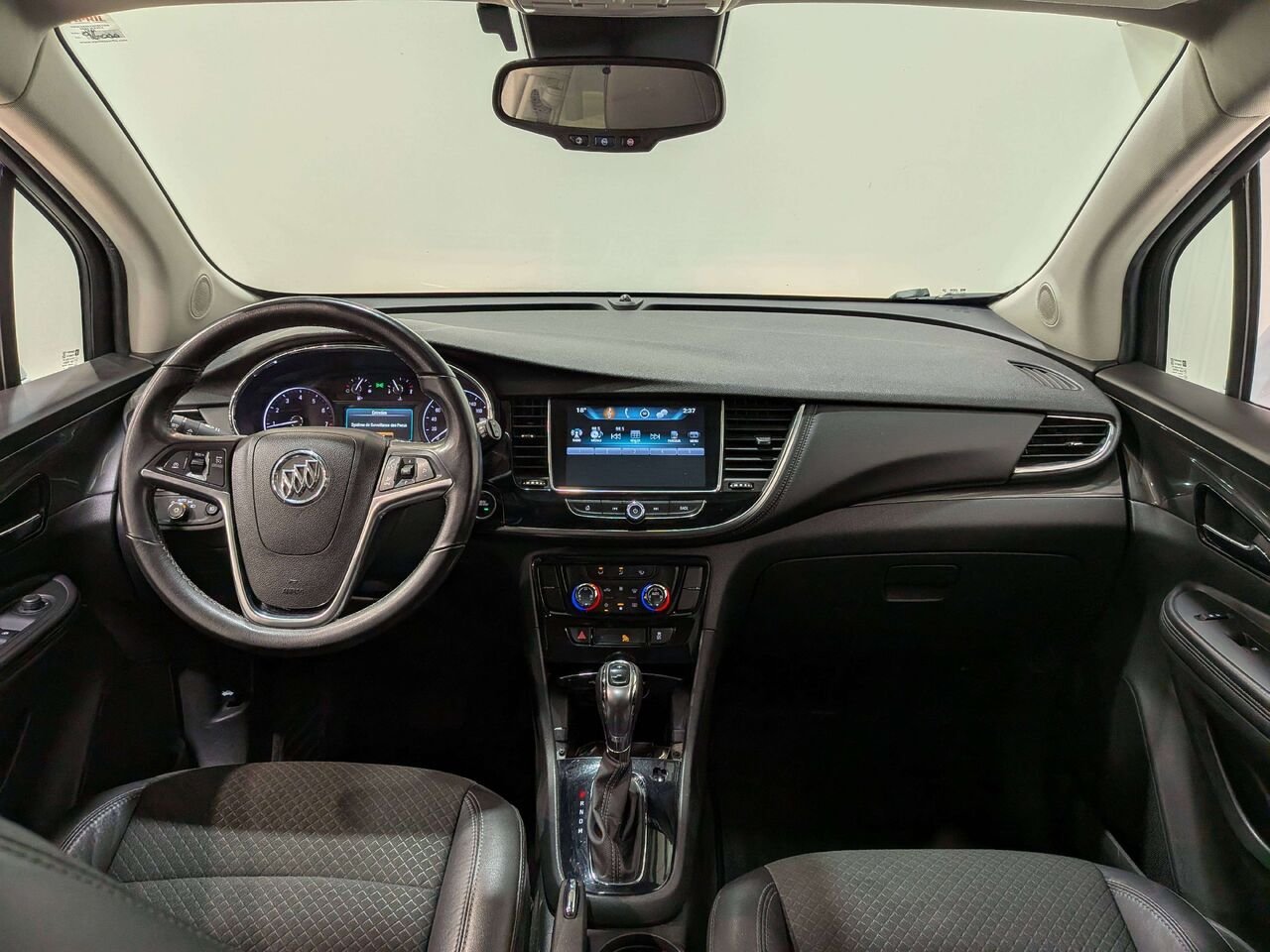 Buick Encore FWD 4dr Sport Touring 2017 Blanc Val-David - photo #11