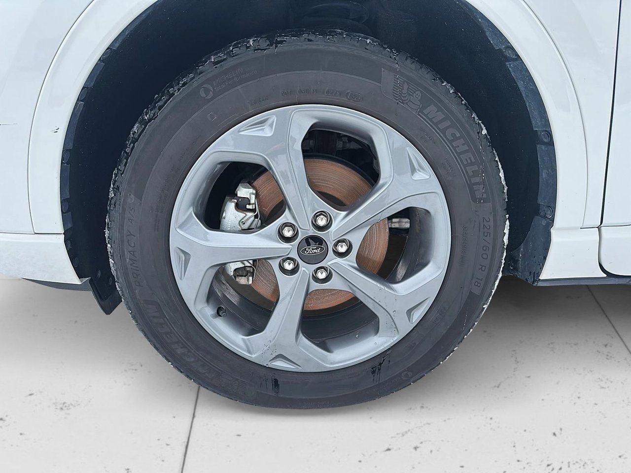 2023 Ford Escape White Rouyn-Noranda - photo #6