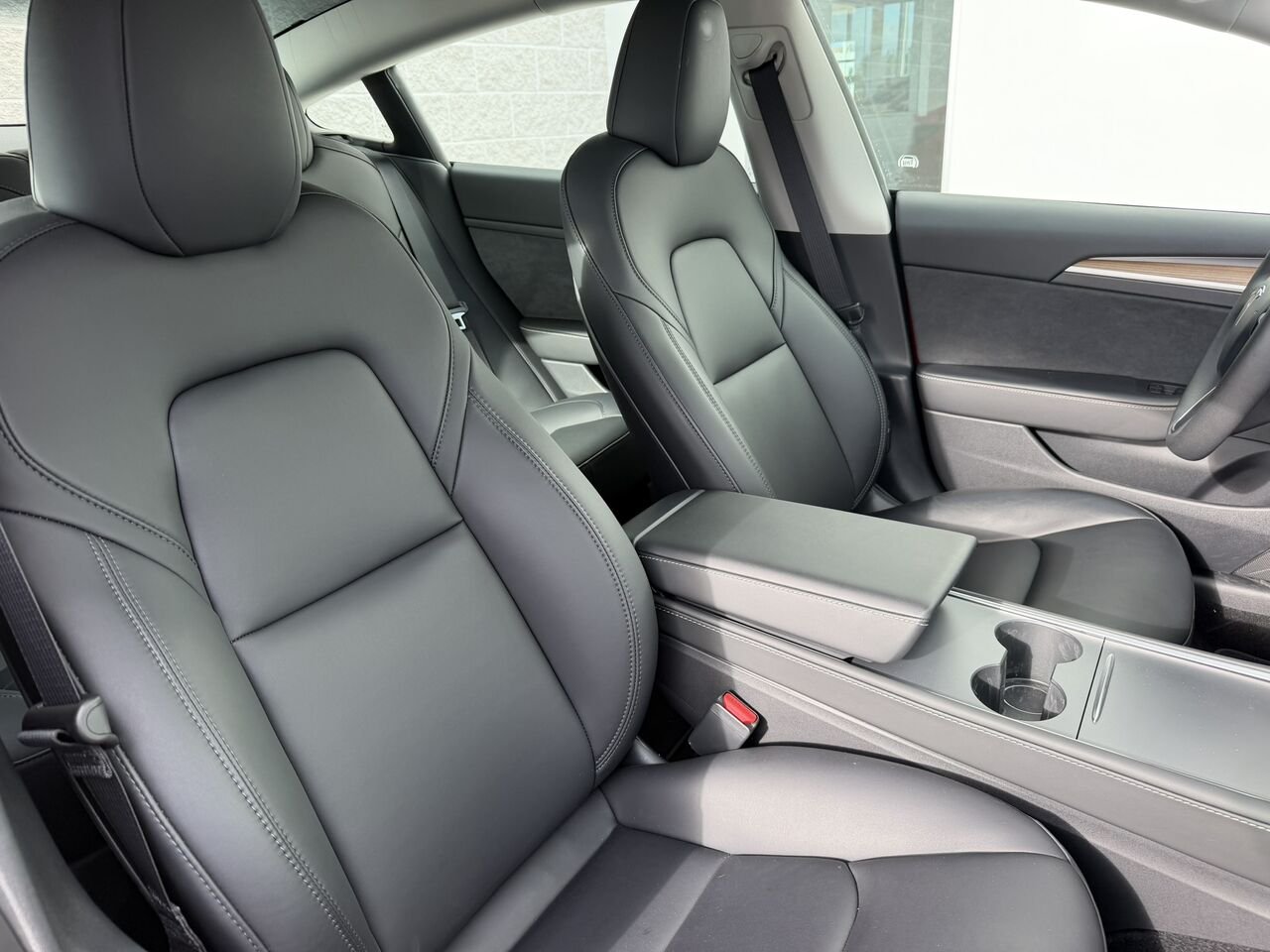 Tesla Model 3 LONG RANGE AWD 2023 Rouge Laval - photo #12
