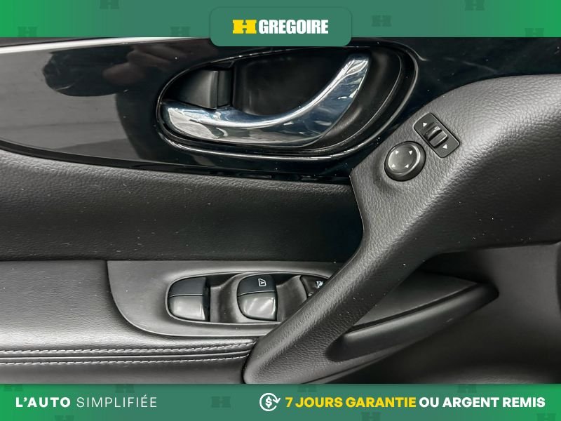 2019 Nissan Qashqai Black Laval - photo #17