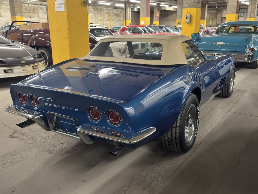 Chevrolet Corvette 427 1968 Bleu