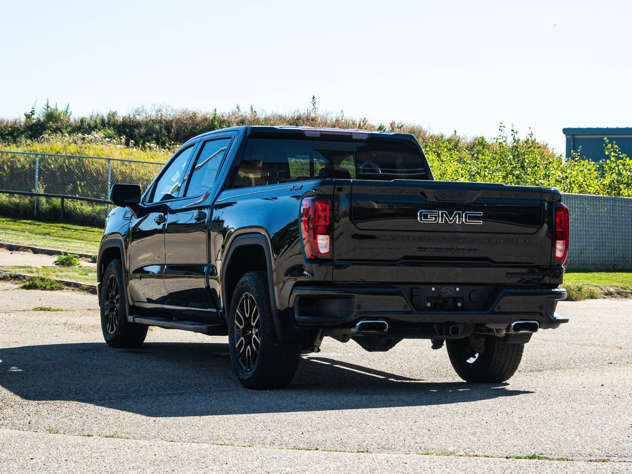 2026 GMC Sierra 1500 4WD Crew Cab 147 Elevation Black Sherwood Park - photo #11