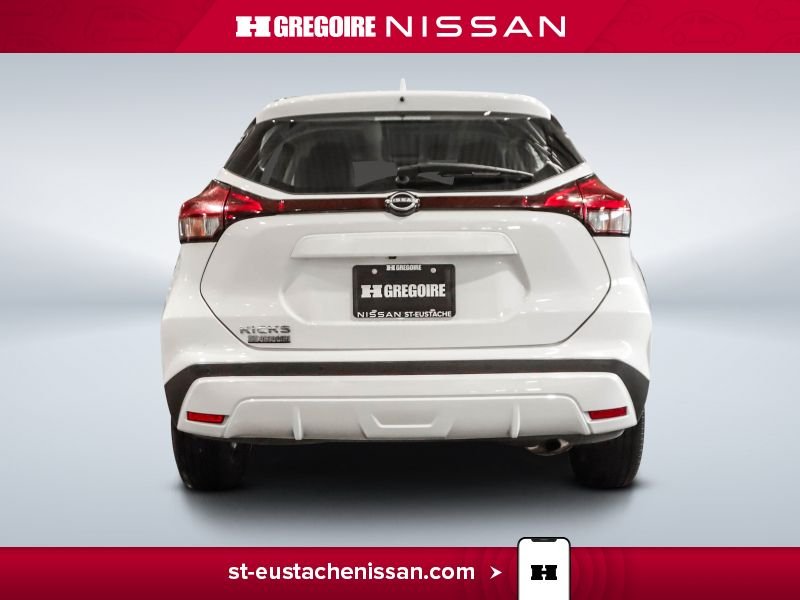 2024 Nissan Kicks White Saint-Eustache - photo #10