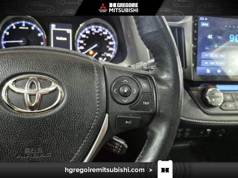 Toyota Rav 4 MW4499 | XLE *AWD* Toit * Mags * Caméra * 2018 Noir Laval - photo #21