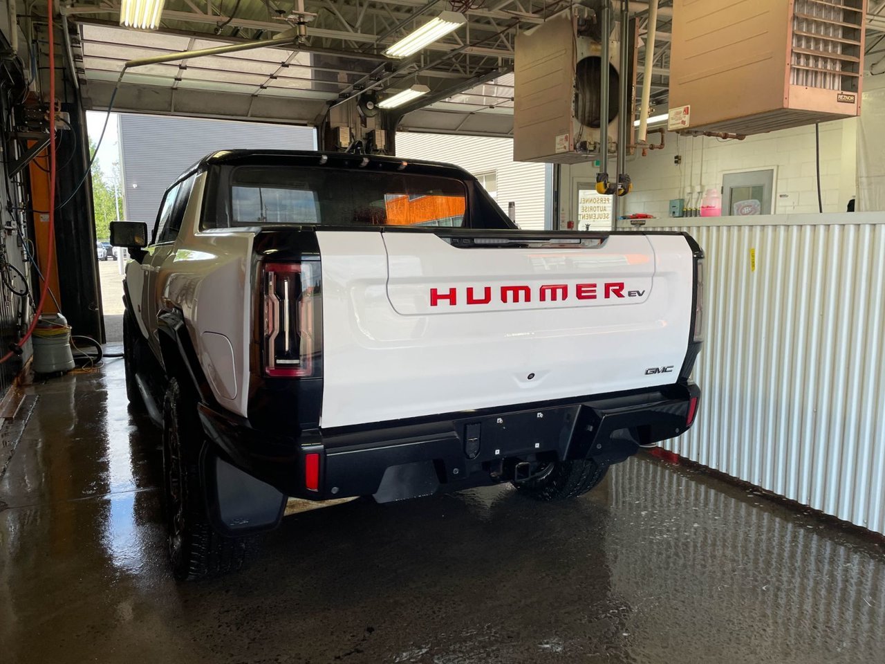 2024 GMC HUMMER EV Pickup 3X e4WD *613 KM* SUPER CRUISE *BOSE* GR. SPORT White Saint-Jérôme - photo #7