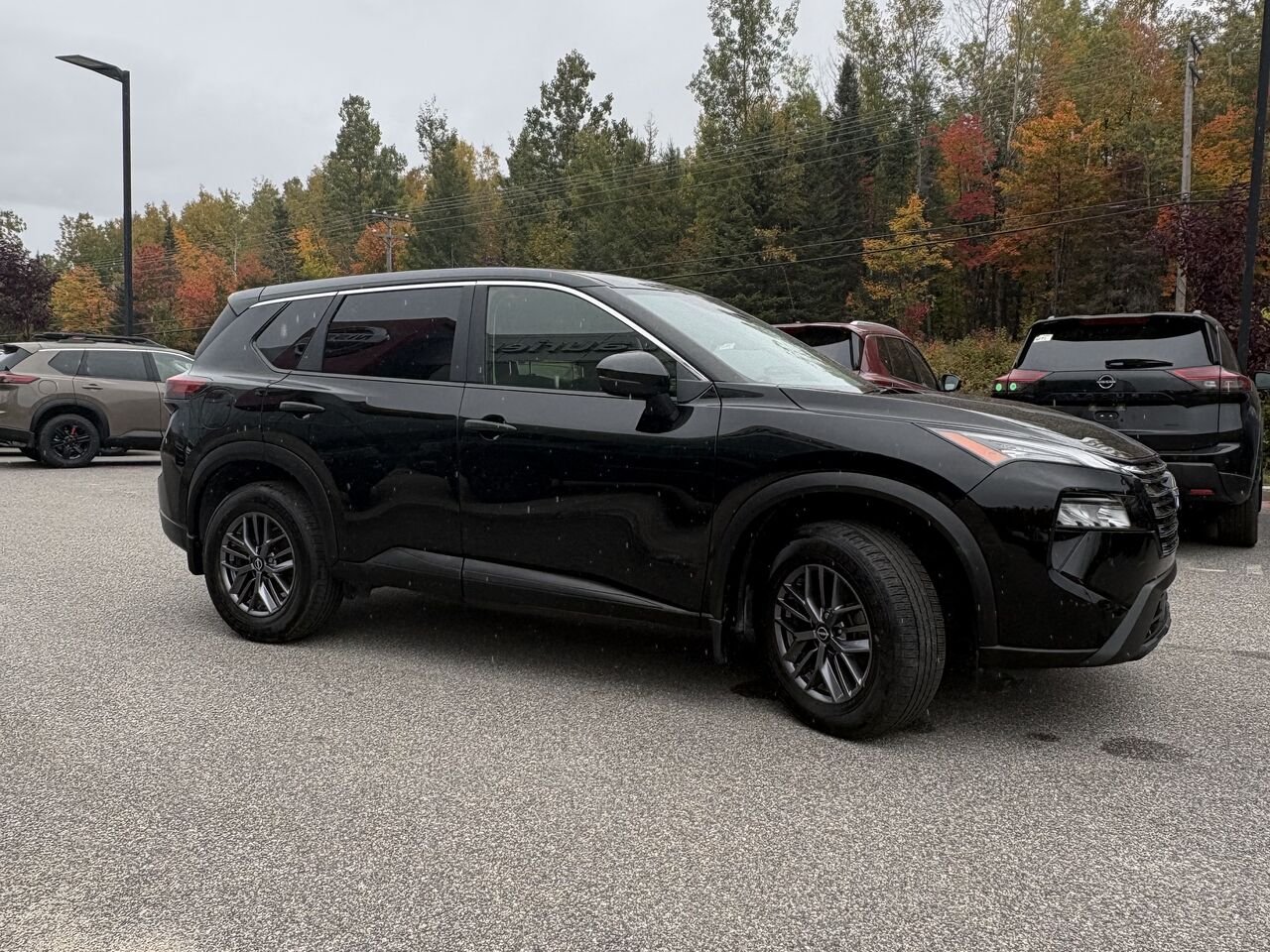 2024 Nissan Rogue S Black Mont-Laurier - photo #2