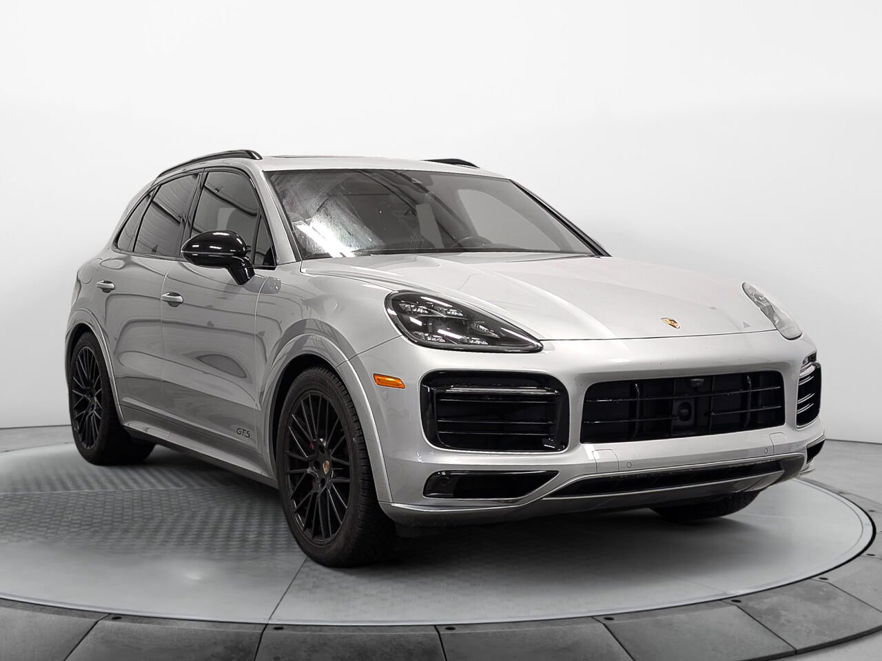 Porsche CAYENNE GTS Option Rear Axle Stearing Exhaust Sport 2023 Argent Sherbrooke - photo #2