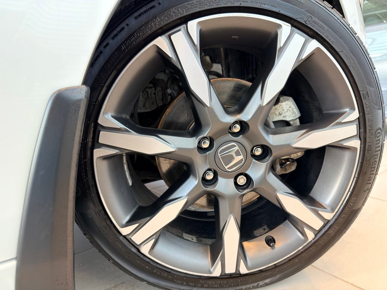 2025 Honda Civic Sedan Hybrid White Notre-Dame-des-Prairies - photo #16