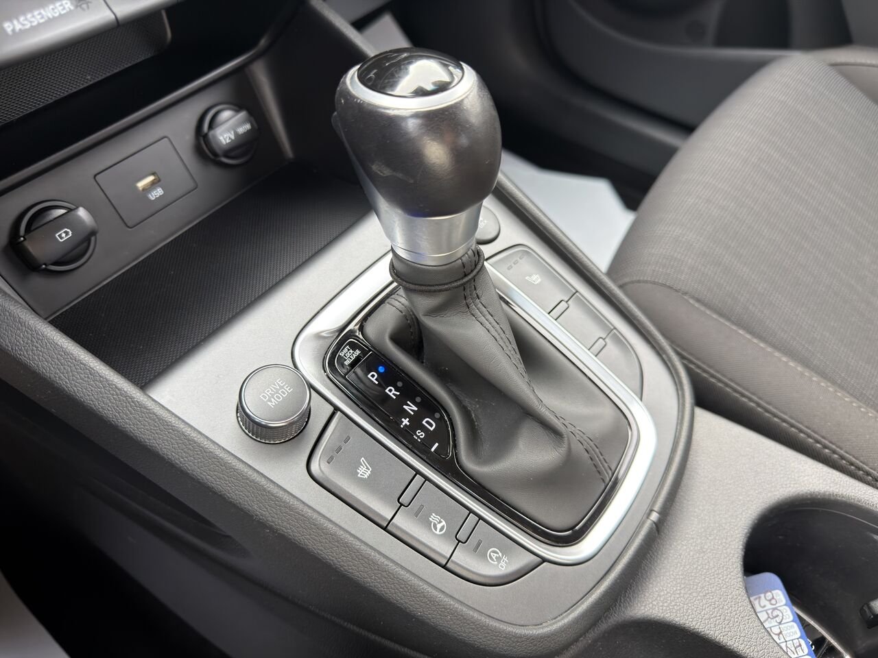 2022 Hyundai Kona Grey Thetford Mines - photo #29