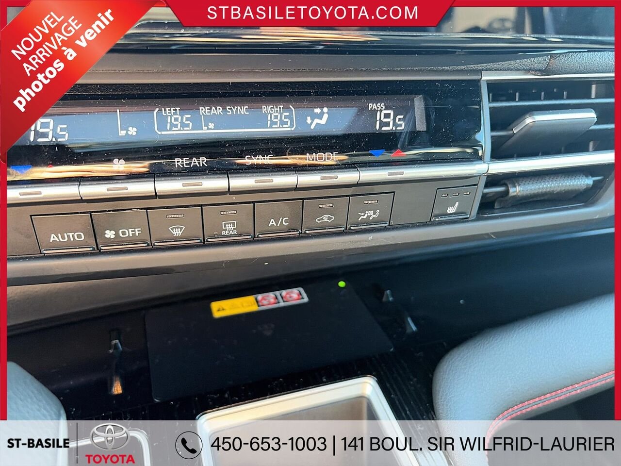 2025 TOYOTA SIENNA HYBRIDE White Saint-Basile-le-Grand - photo #12