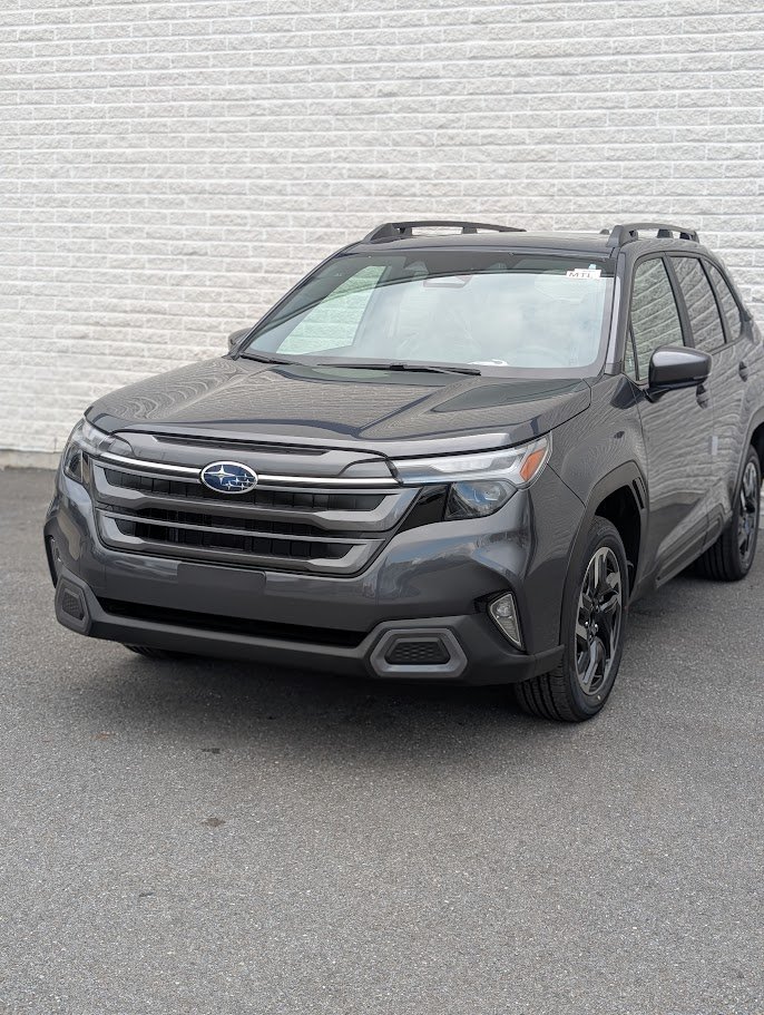 SUBARU Forester LIMITED 2026 Gris magnétite métallisé Saint-Hyacinthe - photo #0