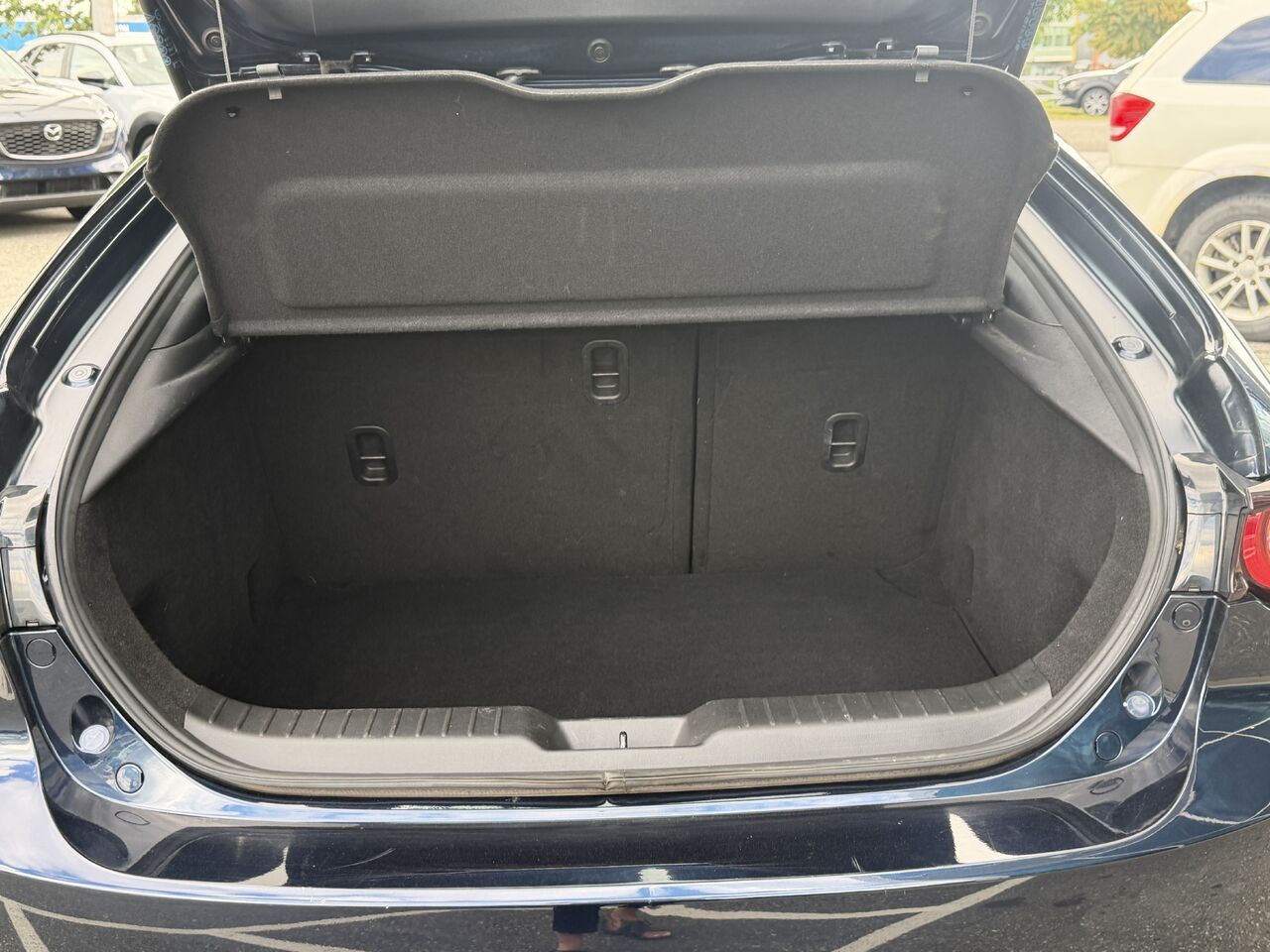 Photo 9 — Mazda Mazda3 Sport 2022