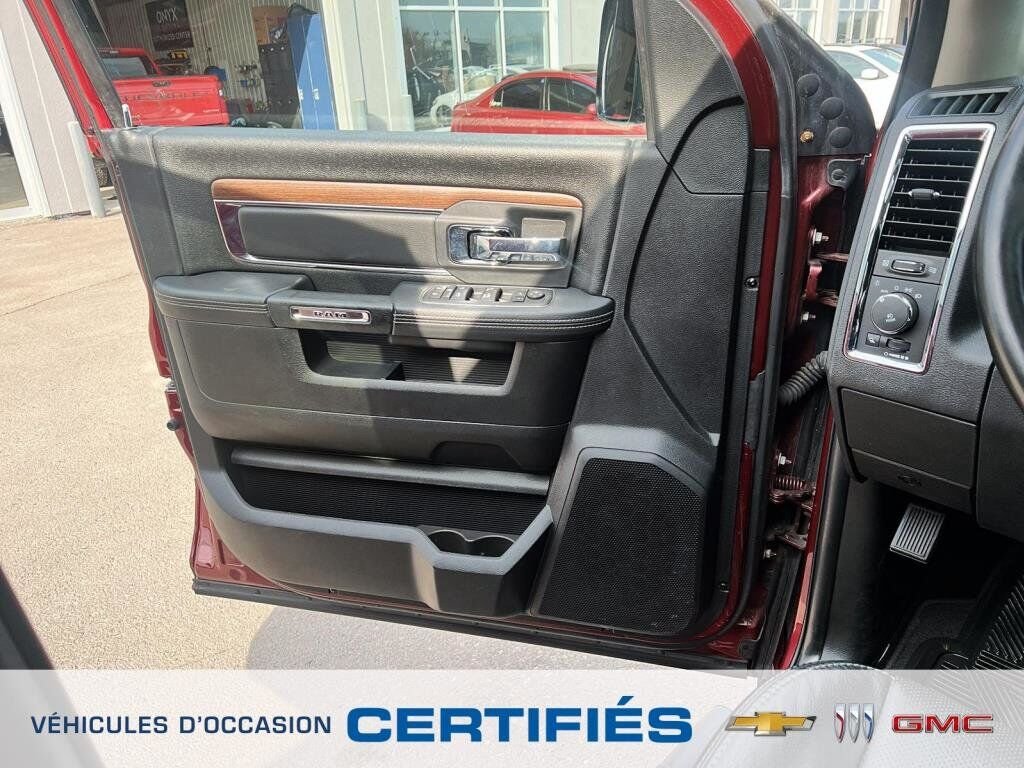 2017 Ram 2500 Laramie Red Baie-Comeau - photo #10
