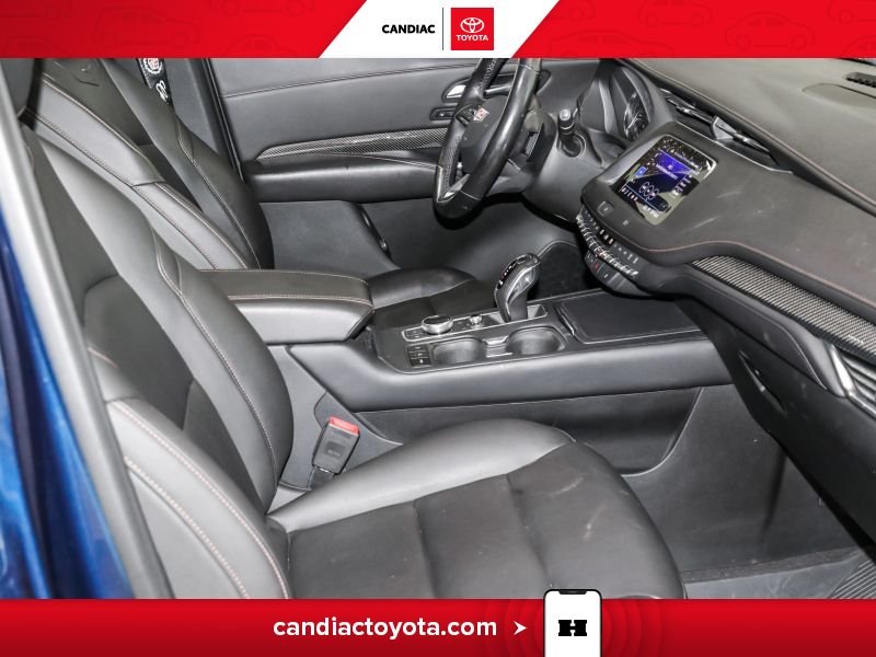 2019 Cadillac XT4 Blue Laval - photo #14