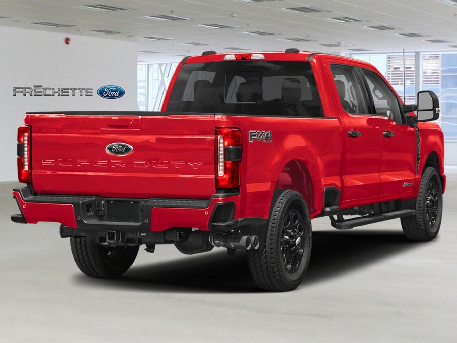 Ford Super Duty F-250 SRW XLT cabine 6 places 4RM caisse de 8 pi 2027 Rouge course