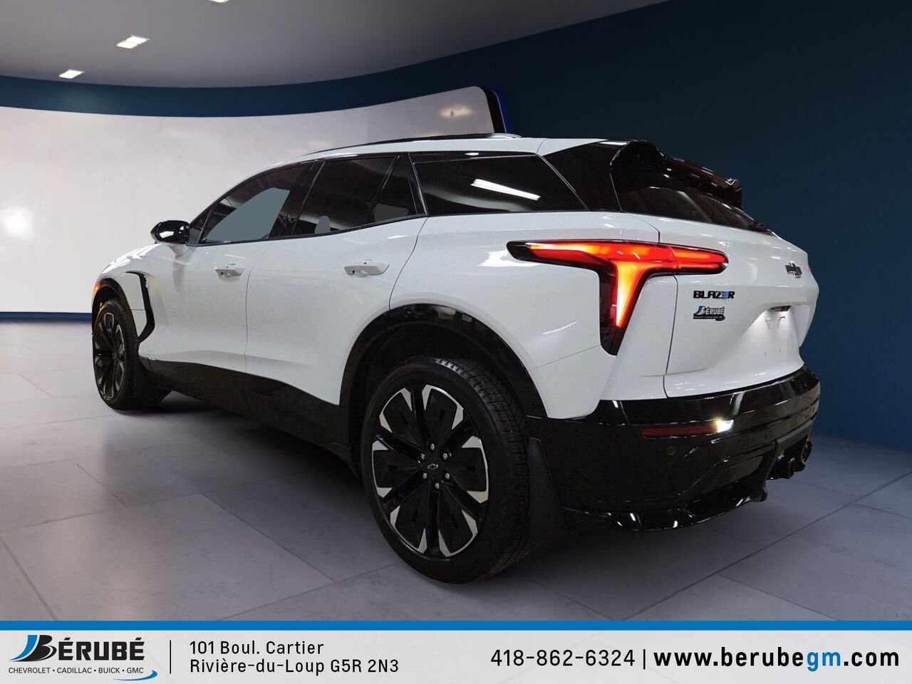 CHEVROLET BLAZER EV eAWD 2024 Blanc Rivière-du-Loup - photo #3