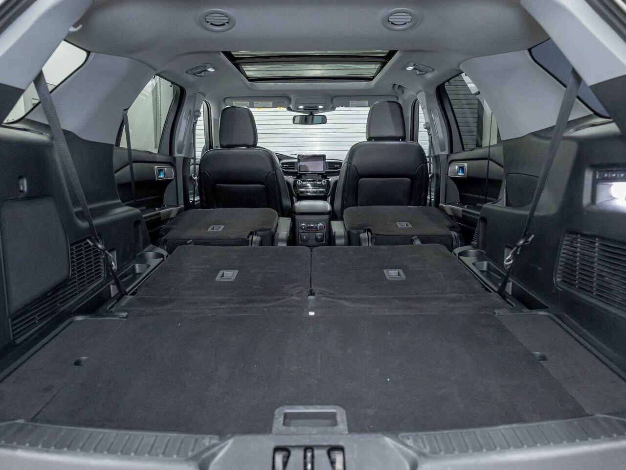 Ford Explorer LIMITED 4WD *TOIT* CUIR *CAM 360* B&O *SIEGES VENT 2023 Gris Saint-Jérôme - photo #33