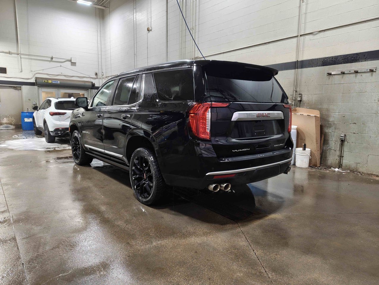 2022 GMC Yukon 4WD 4dr Denali Black Sherwood Park - photo #4
