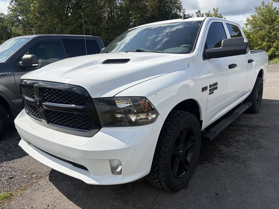 Ram 1500 CLASSIC EXPRESS SUPER CREW 4X4 5.7 HEMI MAGS 2020 2020 Blanc