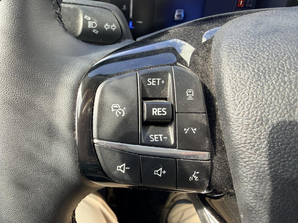2025 Ford Escape Plug-in Hybrid Black  - photo #19