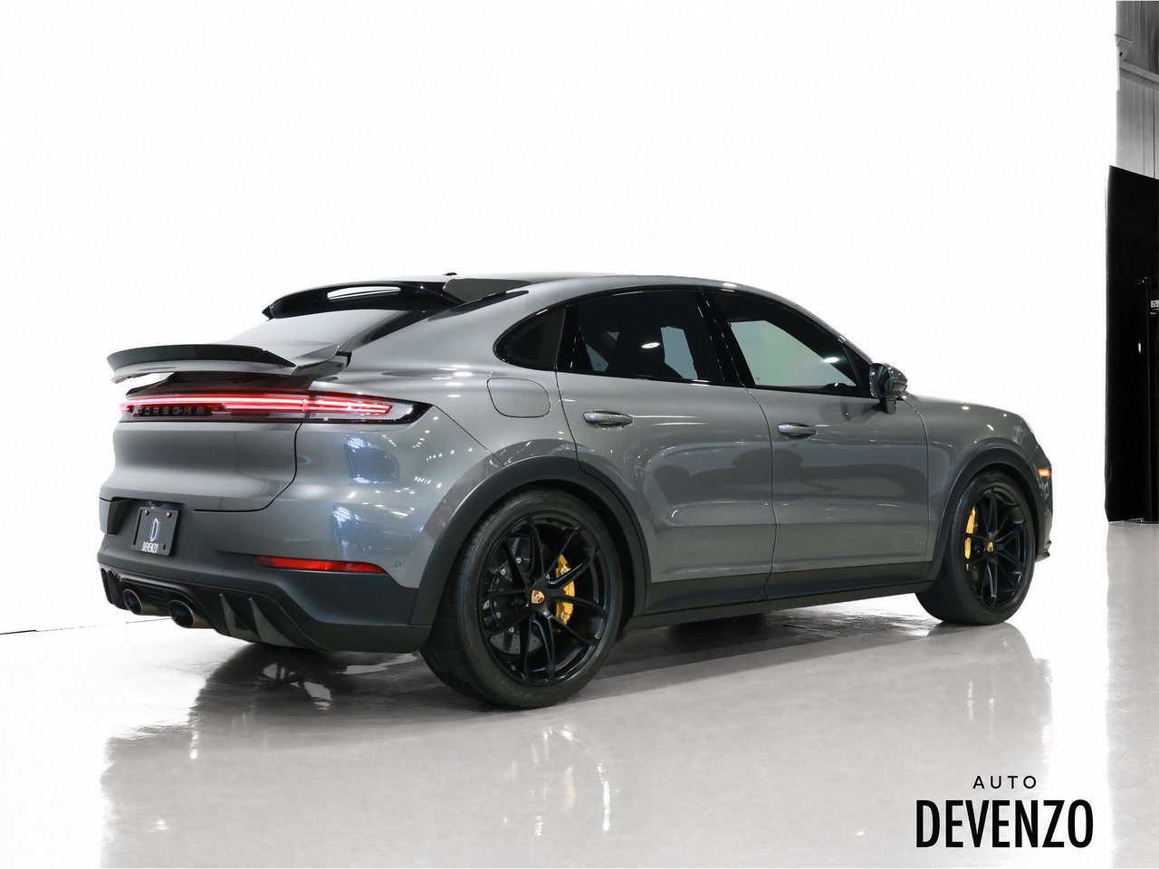 Porsche Cayenne 2024 Gris Saint-Eustache - photo #2