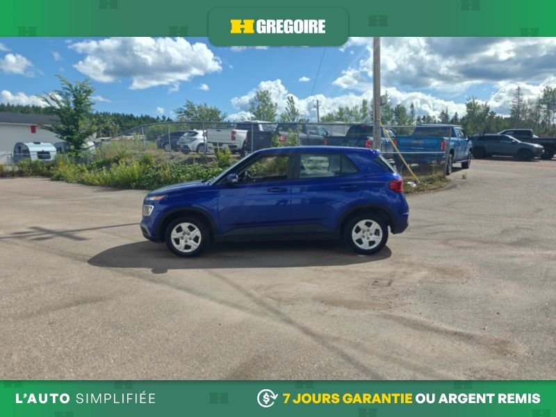 2023 Hyundai Venue Blue Laval - photo #4