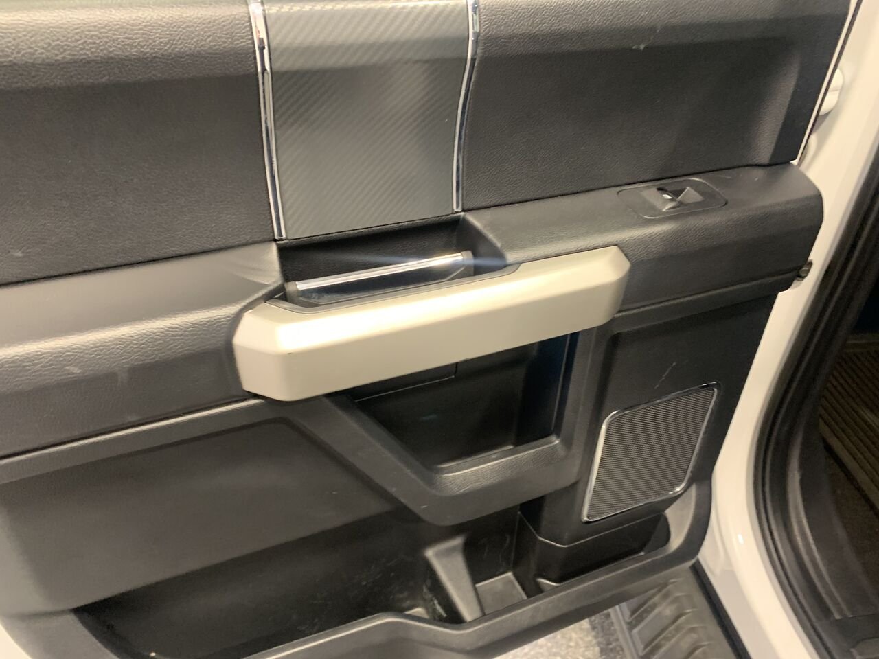 2019 Ford F-150 White Châteauguay - photo #25