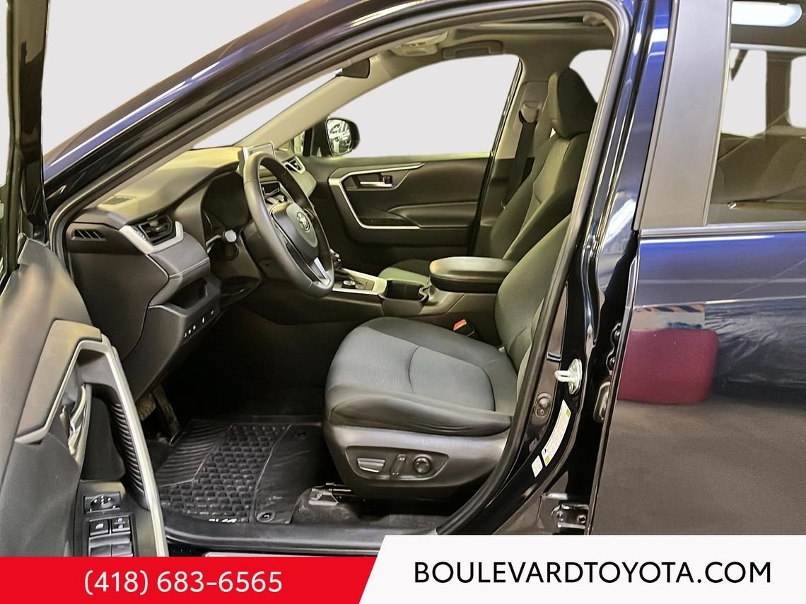 Toyota RAV4 99162A-85 | XLE Hybride 2023 Bleu Québec - photo #9