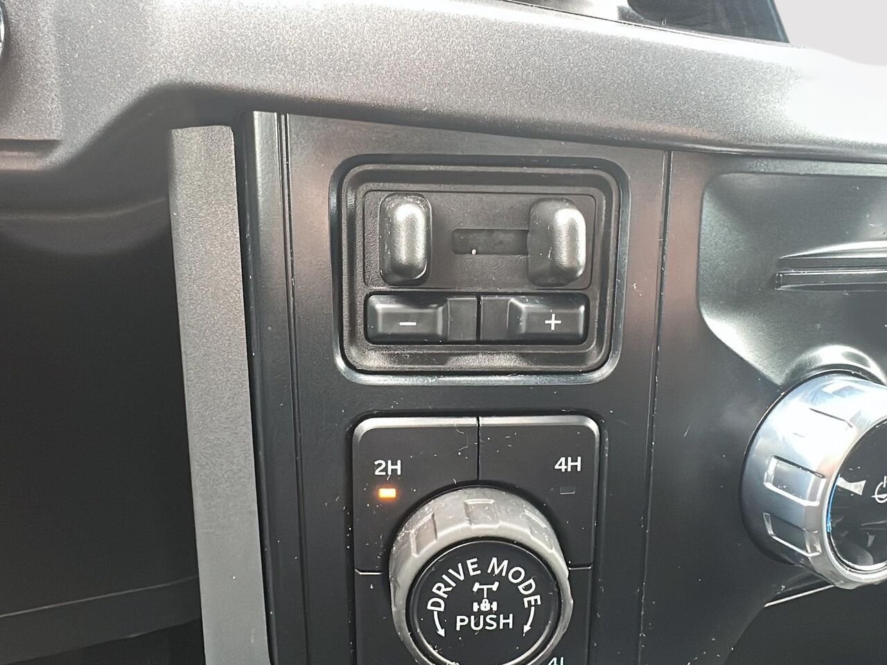 Ford F-150 2025 Gris Rouyn-Noranda - photo #18