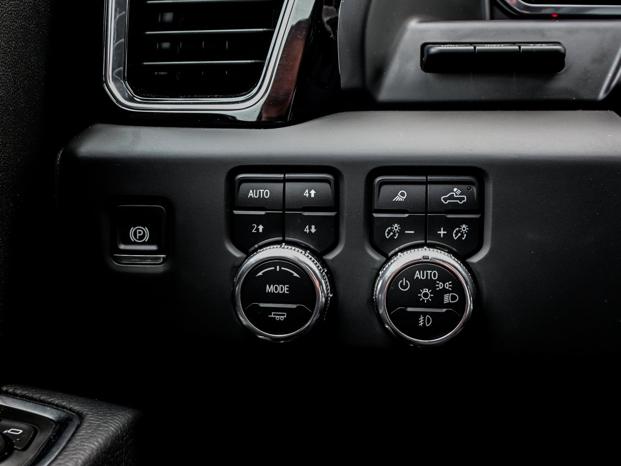 2025 GMC Sierra 1500 4WD Crew Cab 147 Denali Black Sherwood Park - photo #21