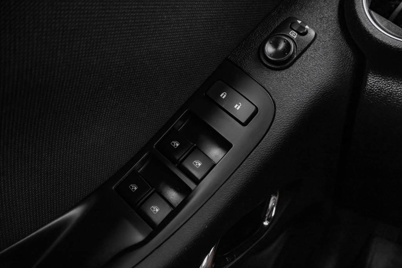2013 Chevrolet Camaro 2dr Conv 1LT Grey Sherwood Park - photo #15
