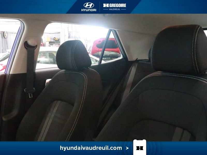 Hyundai Venue 2025 Bleu Laval - photo #13