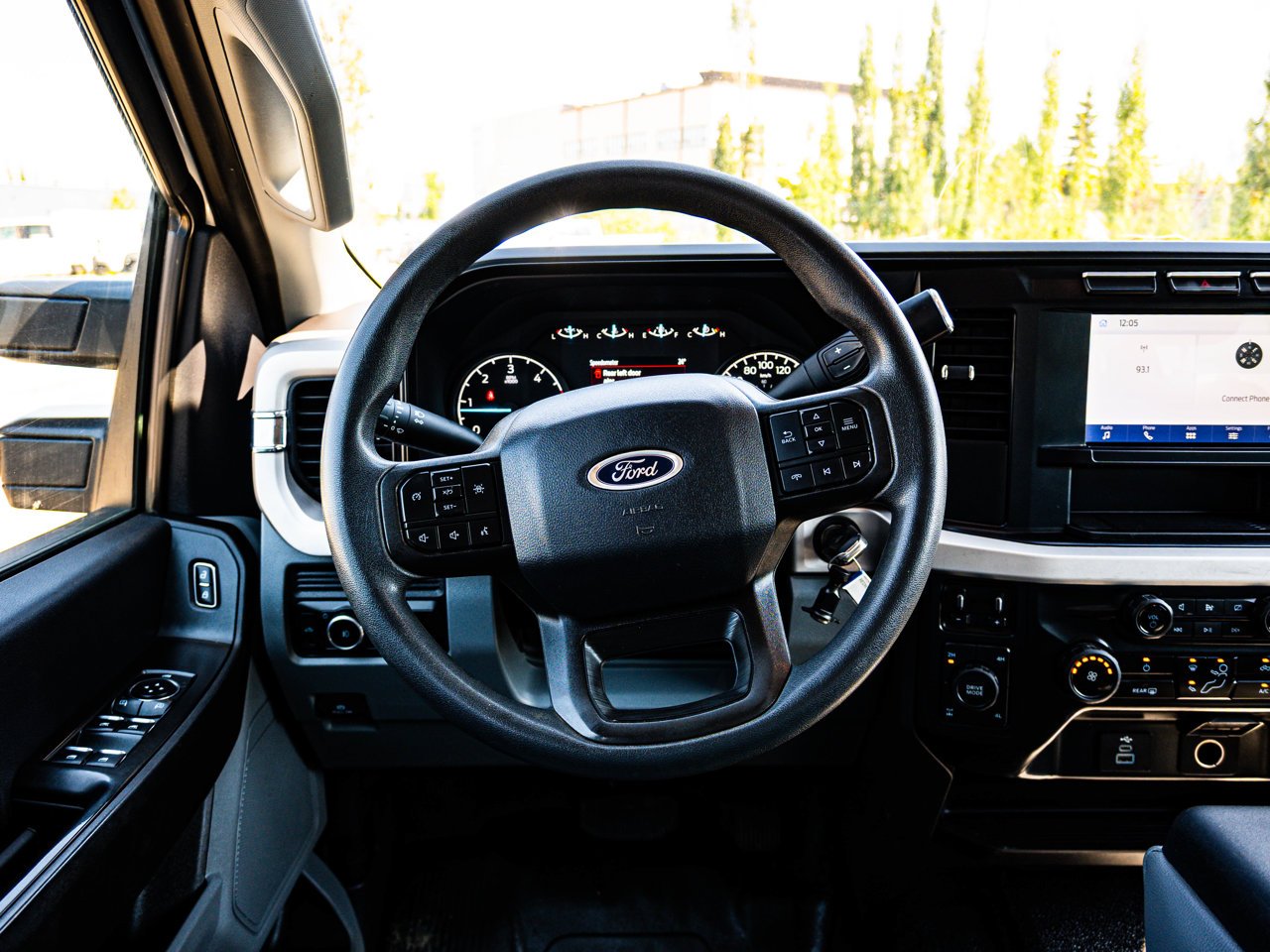 2024 Ford Super Duty F-350 SRW XL 4WD Crew Cab 179 WB 60 CA White Sherwood Park - photo #27