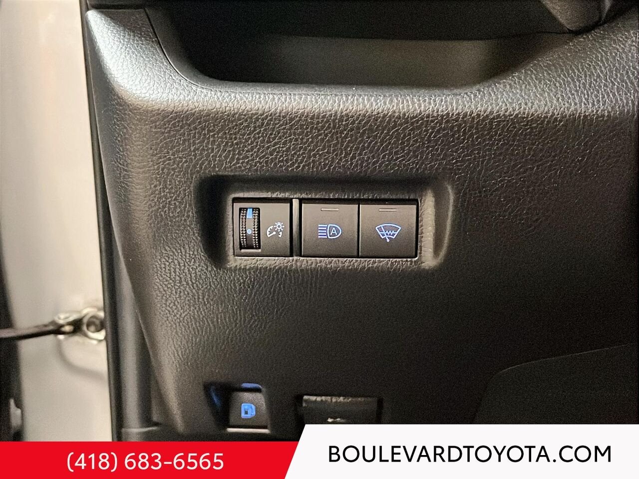 Toyota RAV4 Hybride 100776A-97 | LE, AWD 2022 Gris Québec - photo #10