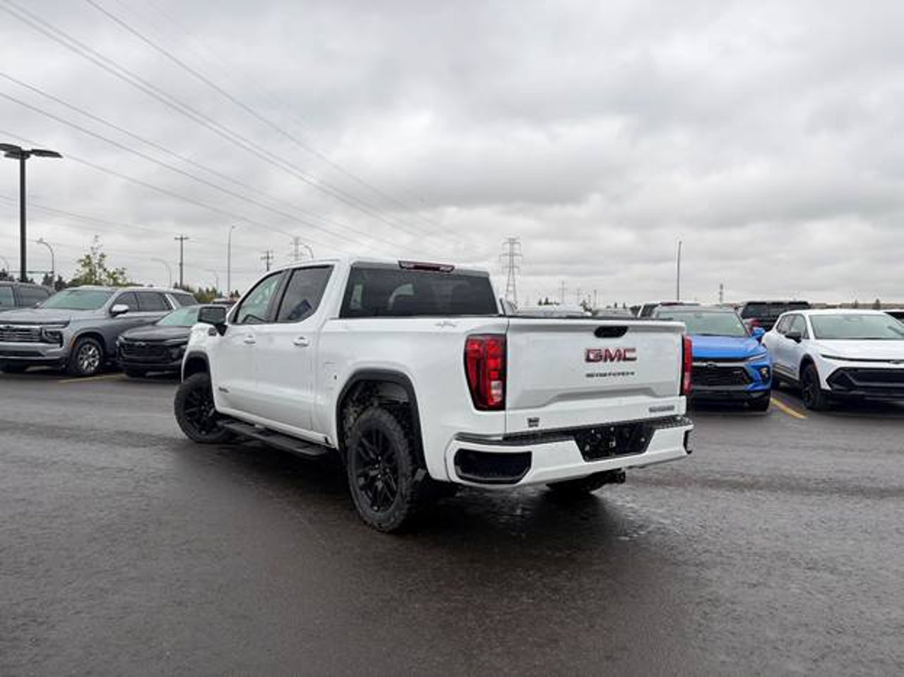 2024 GMC Sierra 1500 4WD Crew Cab 147 Elevation White Sherwood Park - photo #3