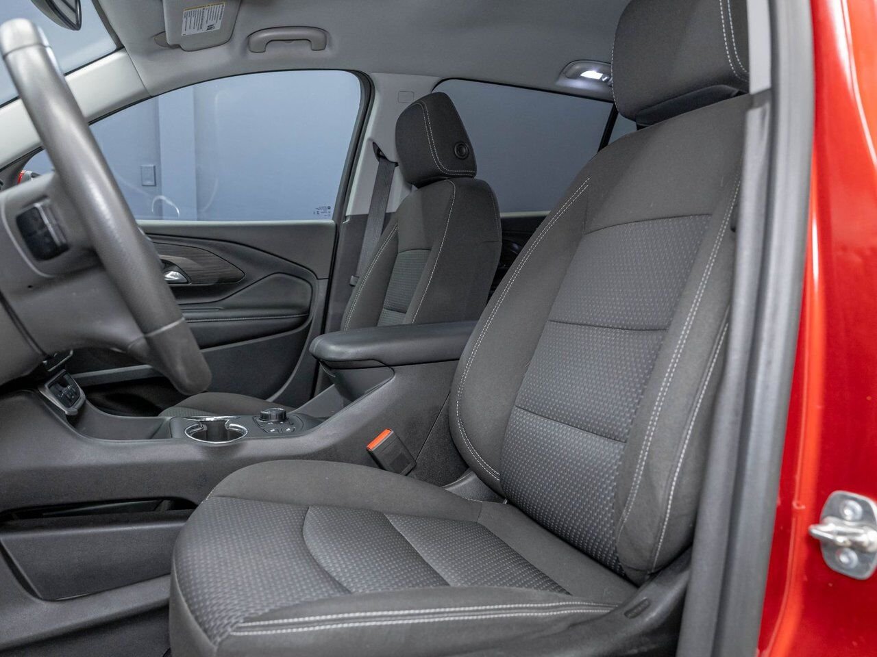 GMC Terrain SLE AWD *SIEGES CHAUF* CARPLAY *GR. SECURITE* USB 2024 Rouge Saint-Jérôme - photo #9