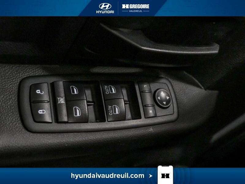 Ram 1500 YW97 | Express 4x4 Crew Cab 5'7" Box 2019 Argent Laval - photo #16