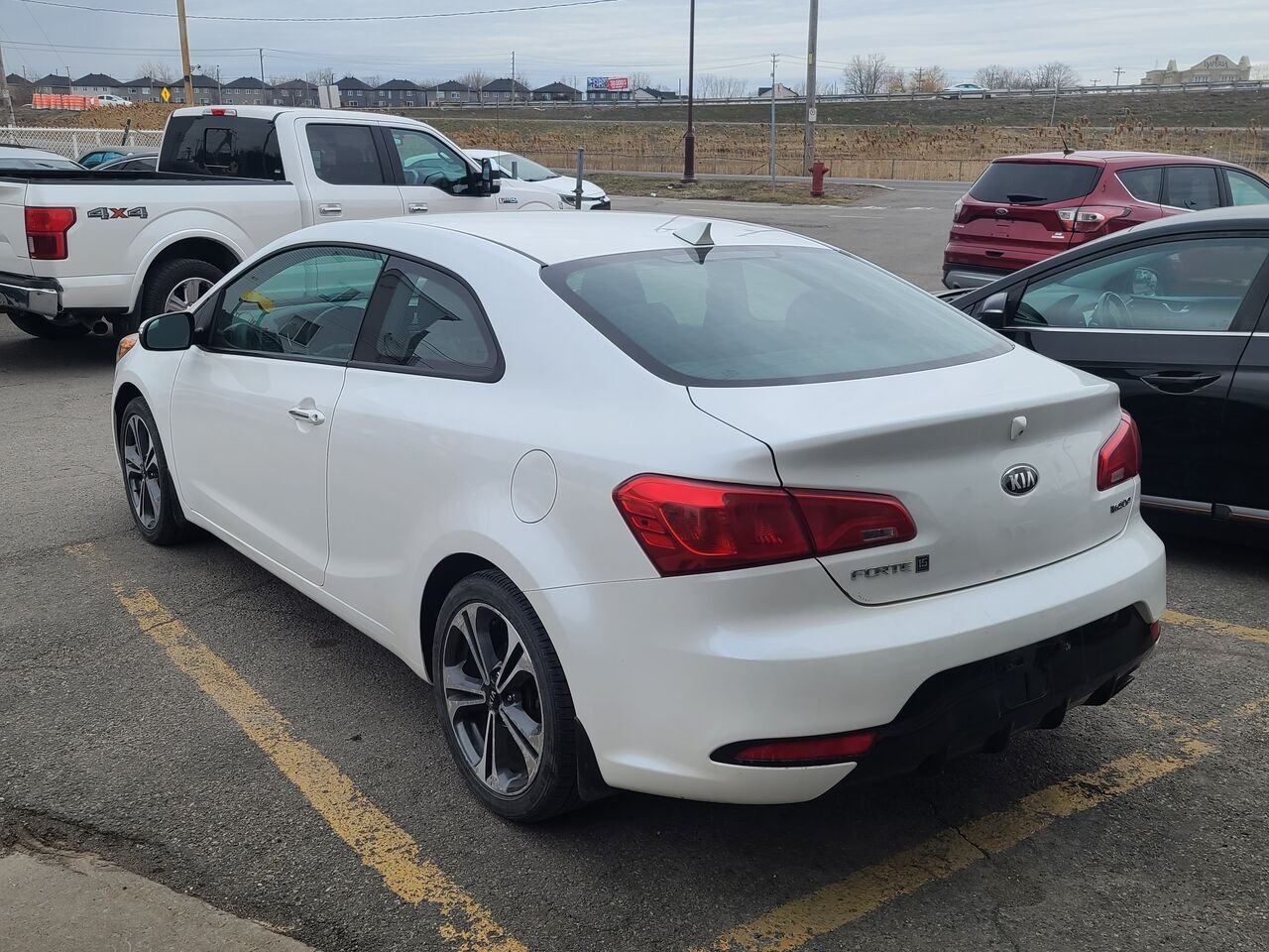 2014 Kia Forte Koup White  - photo #3