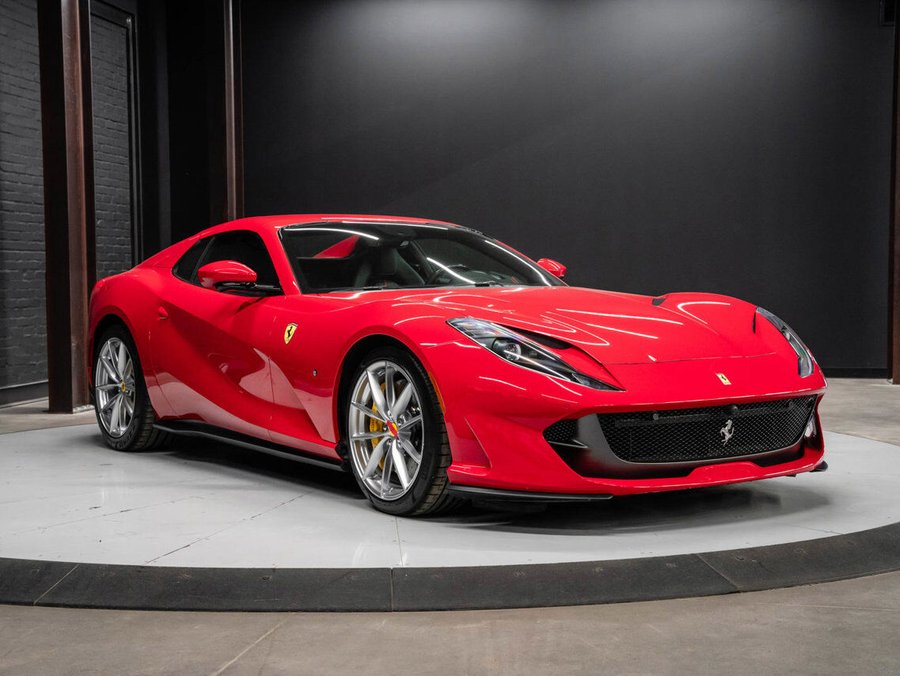 2021 Ferrari 812 GTS 2021 Red